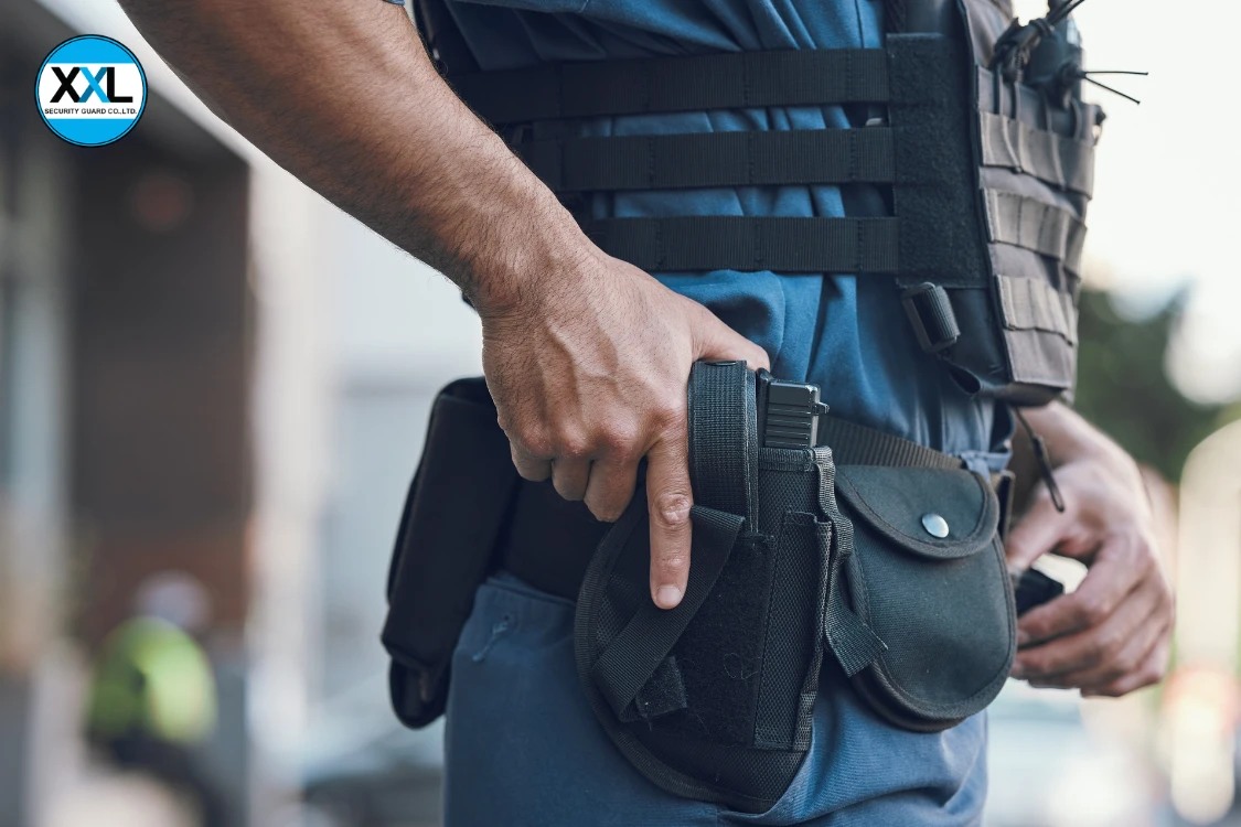 จ้าง รปภ. แบบไหนคุ้มค่าที่สุด? พร้อมอุปกรณ์ / ไม่มีอุปกรณ์ / ระบบซีทีแพ็ค ต่างกันยังไง?