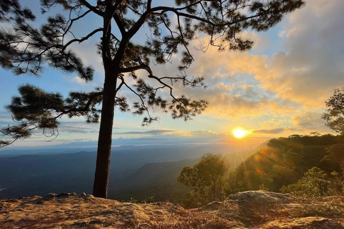 10 จุดชมวิวหน้าฝนในประเทศไทยที่สวยเหมือนฝัน