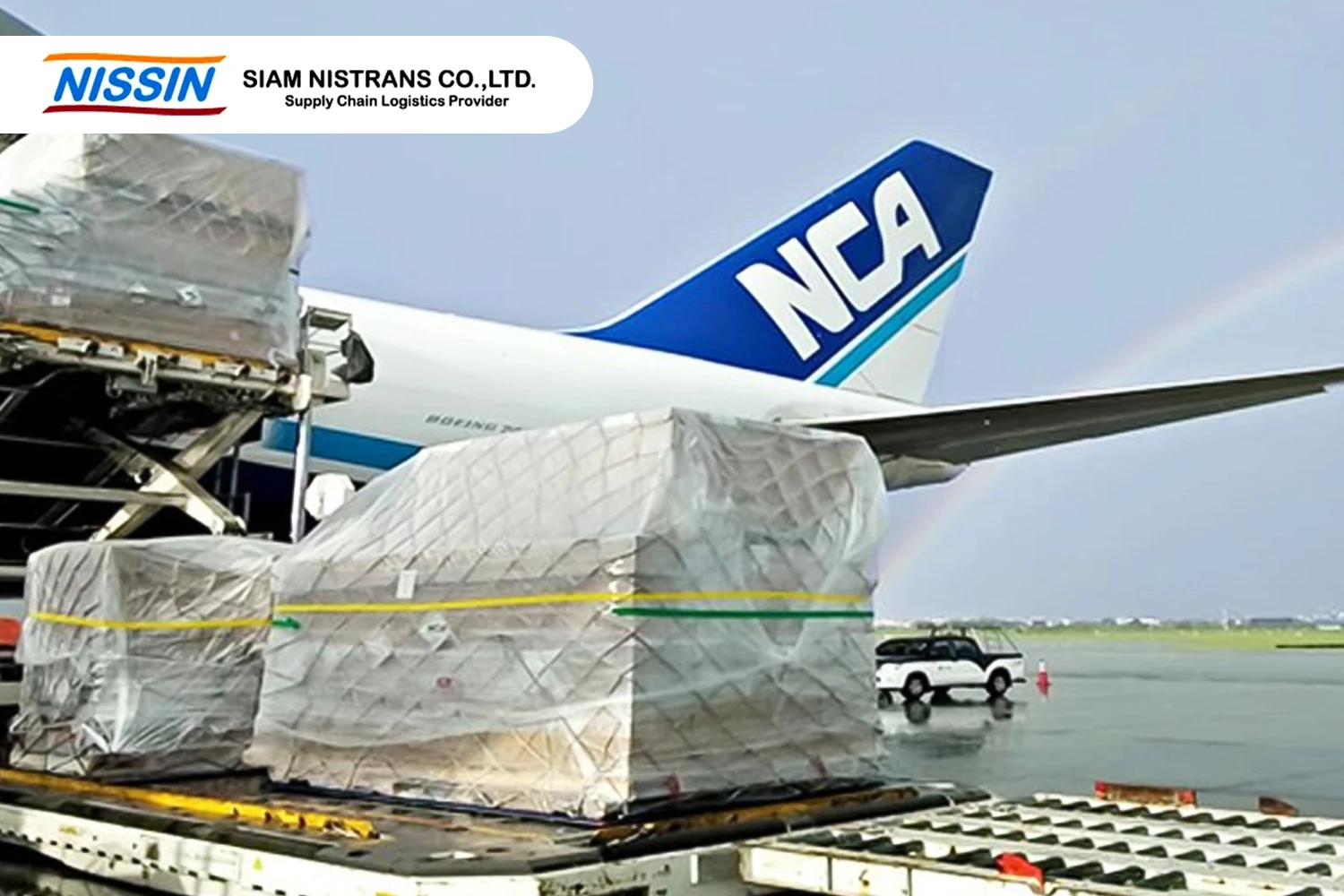 express-vs-consolidated-air-freight