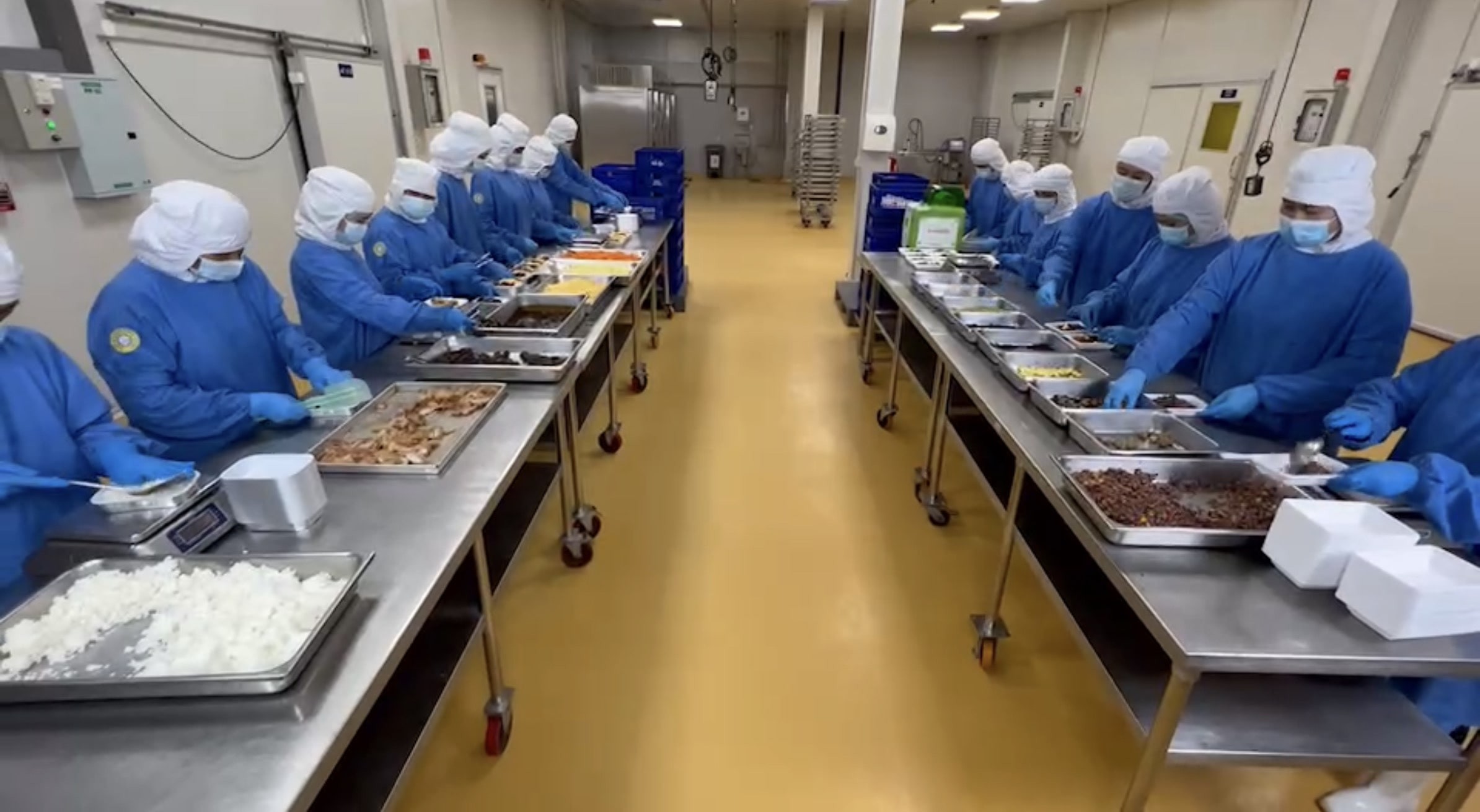 โรงงานผลิตอาหารสีฟ้าฟู้ด