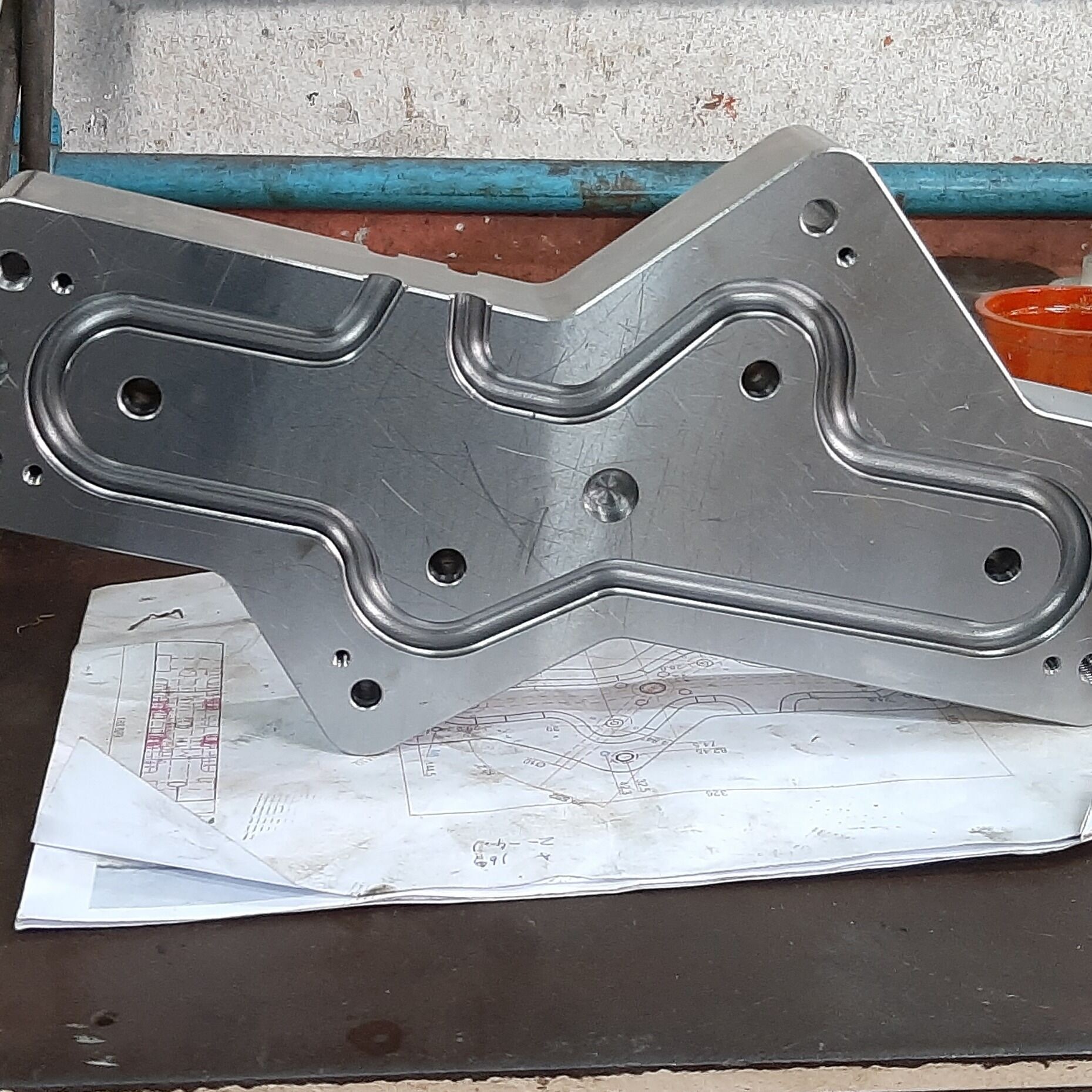 แม่พิมพ์ฉีดพลาสติก