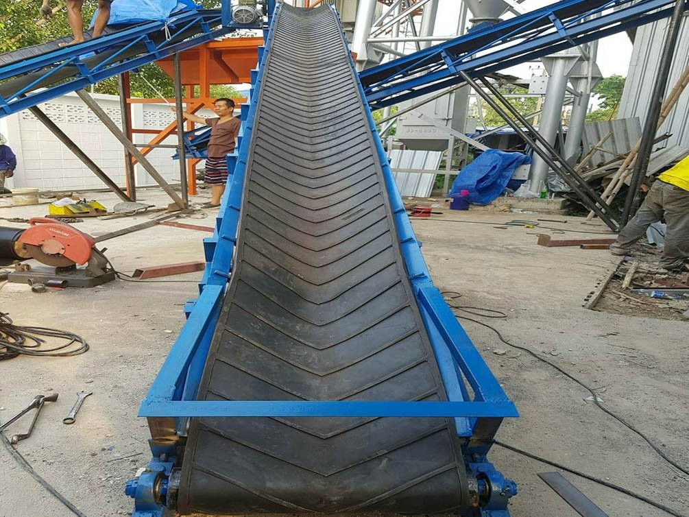 สายพานลำเลียง