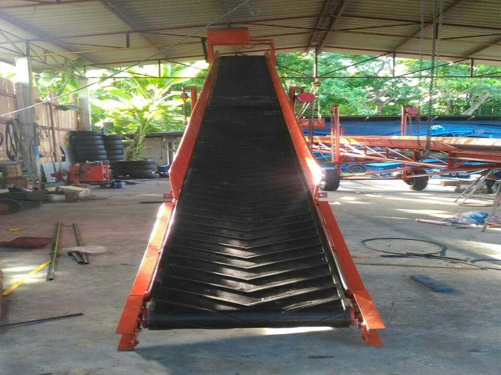 สายพานลำเลียง