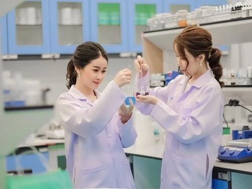บริษัท รีโว่เมด กรุ๊ป จำกัด