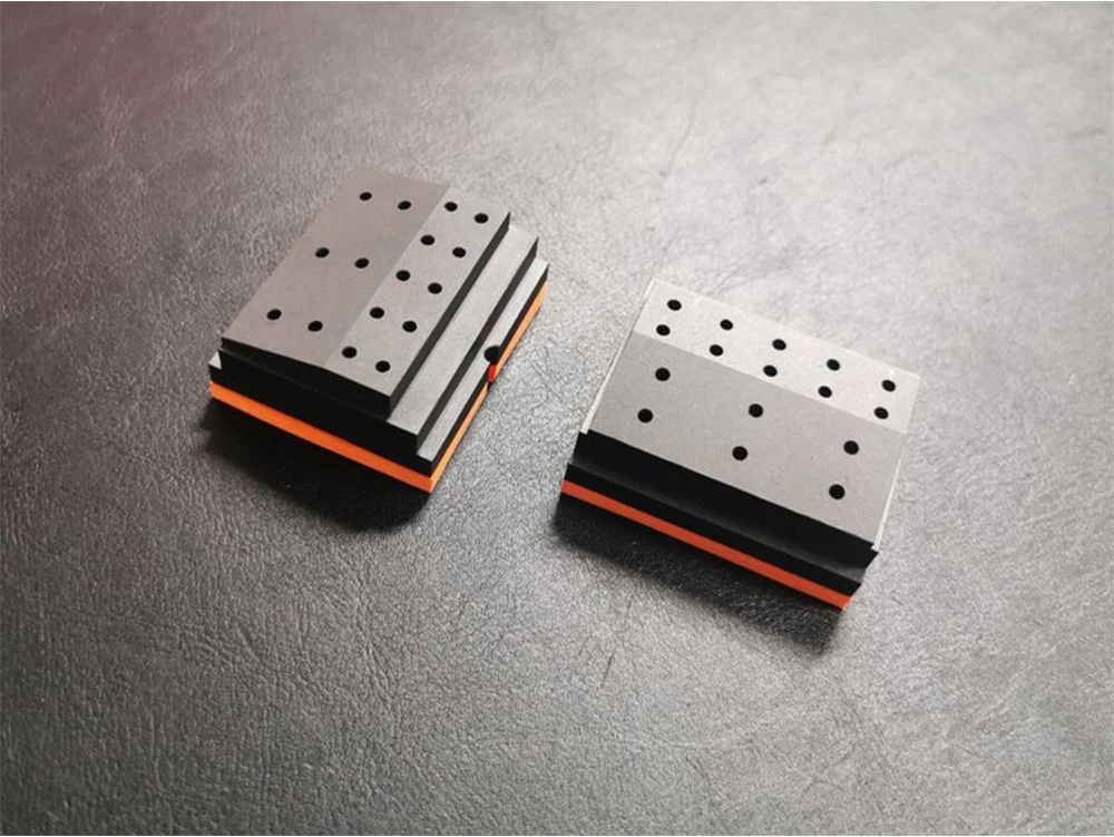 บริษัท แมสซีฟ โมลด์ จำกัด