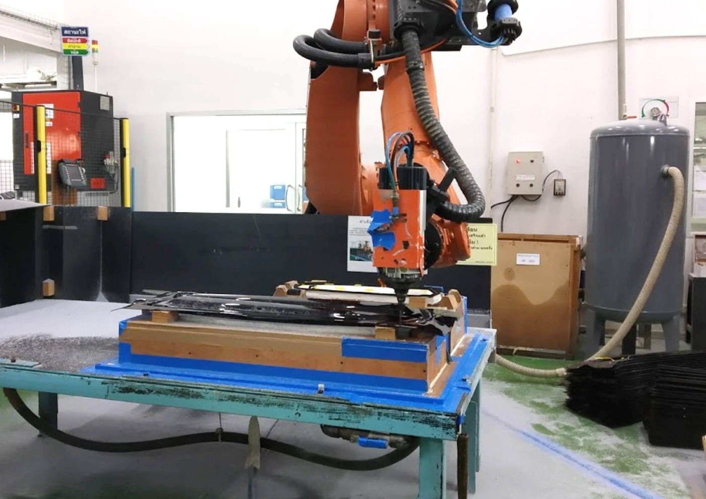 โรงงานส่วนประกอบรถยนต์