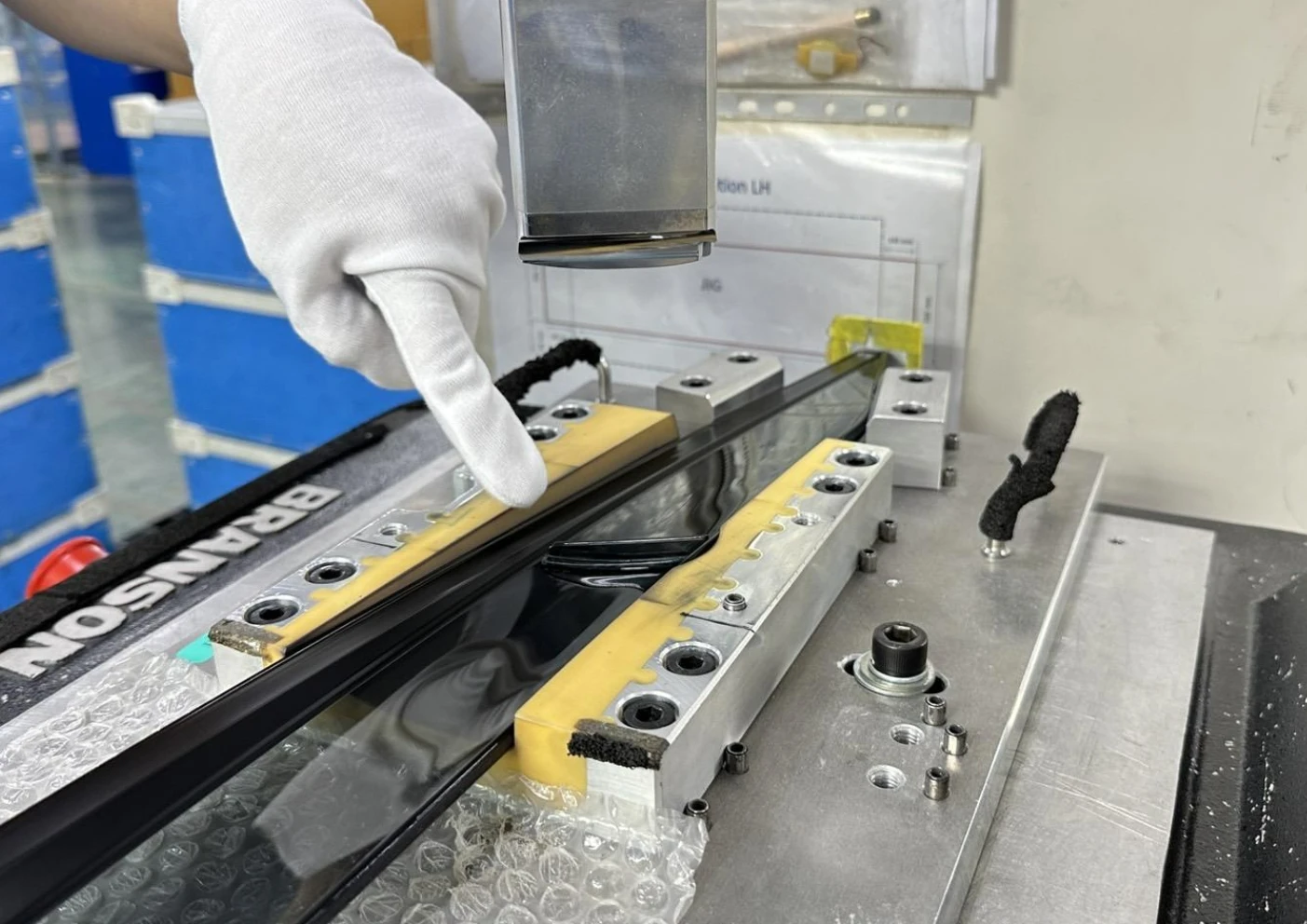 โรงงานส่วนประกอบรถยนต์