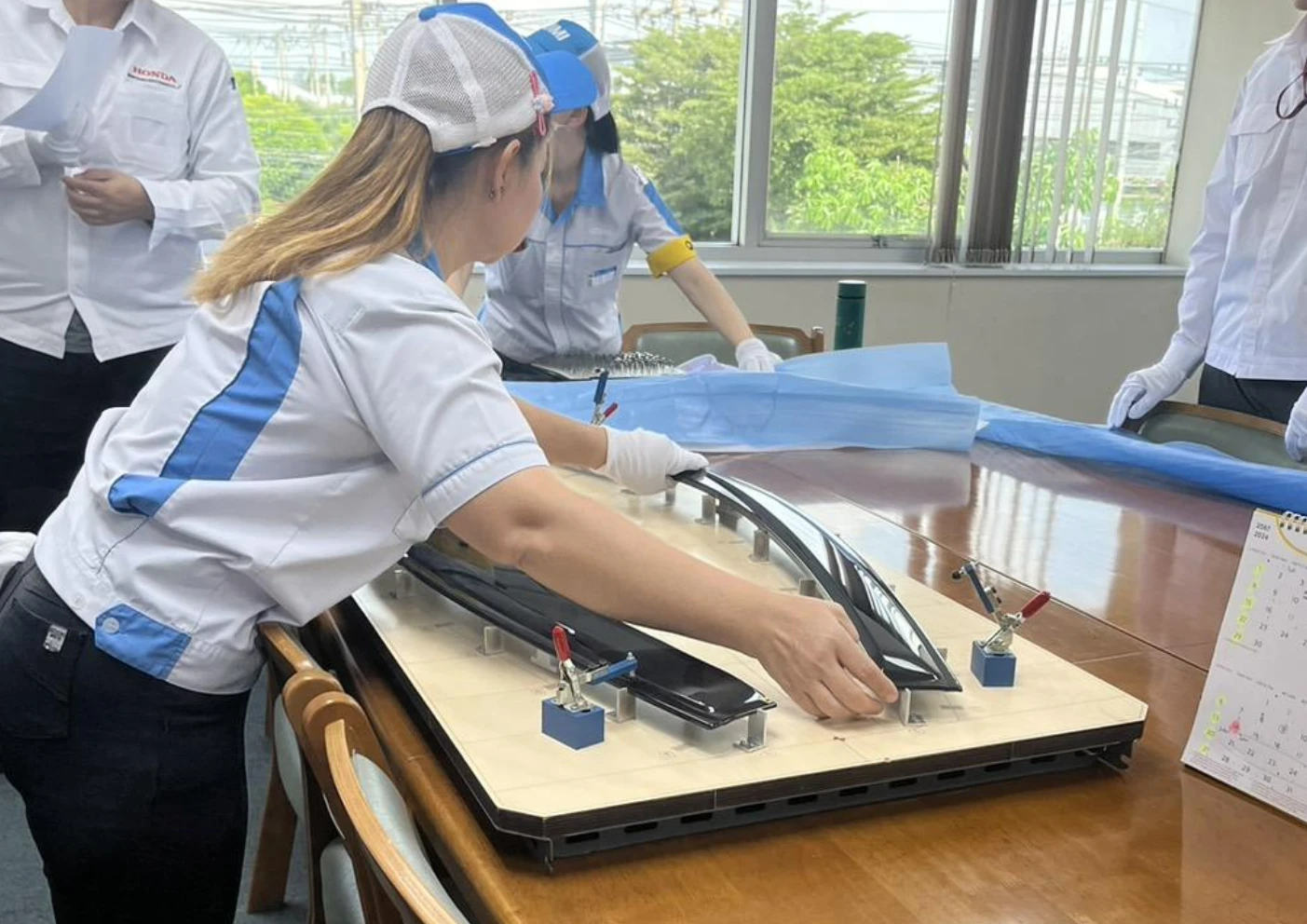 โรงงานส่วนประกอบรถยนต์