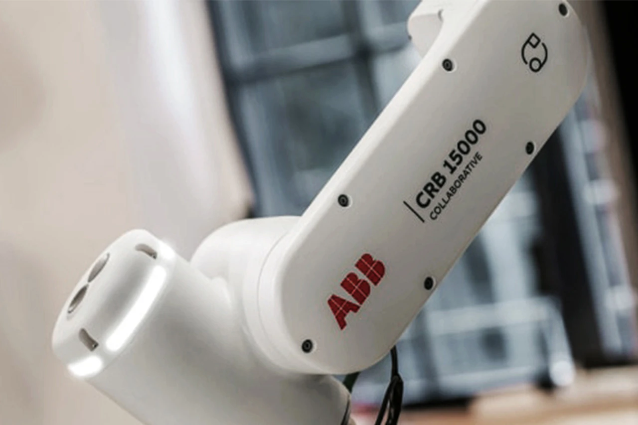 บริษัท ยูเอสอี.โฟล-ไลน์ จํากัด