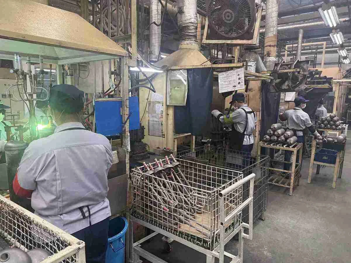 INSIDE FACTORY & LINE_ACCU 3